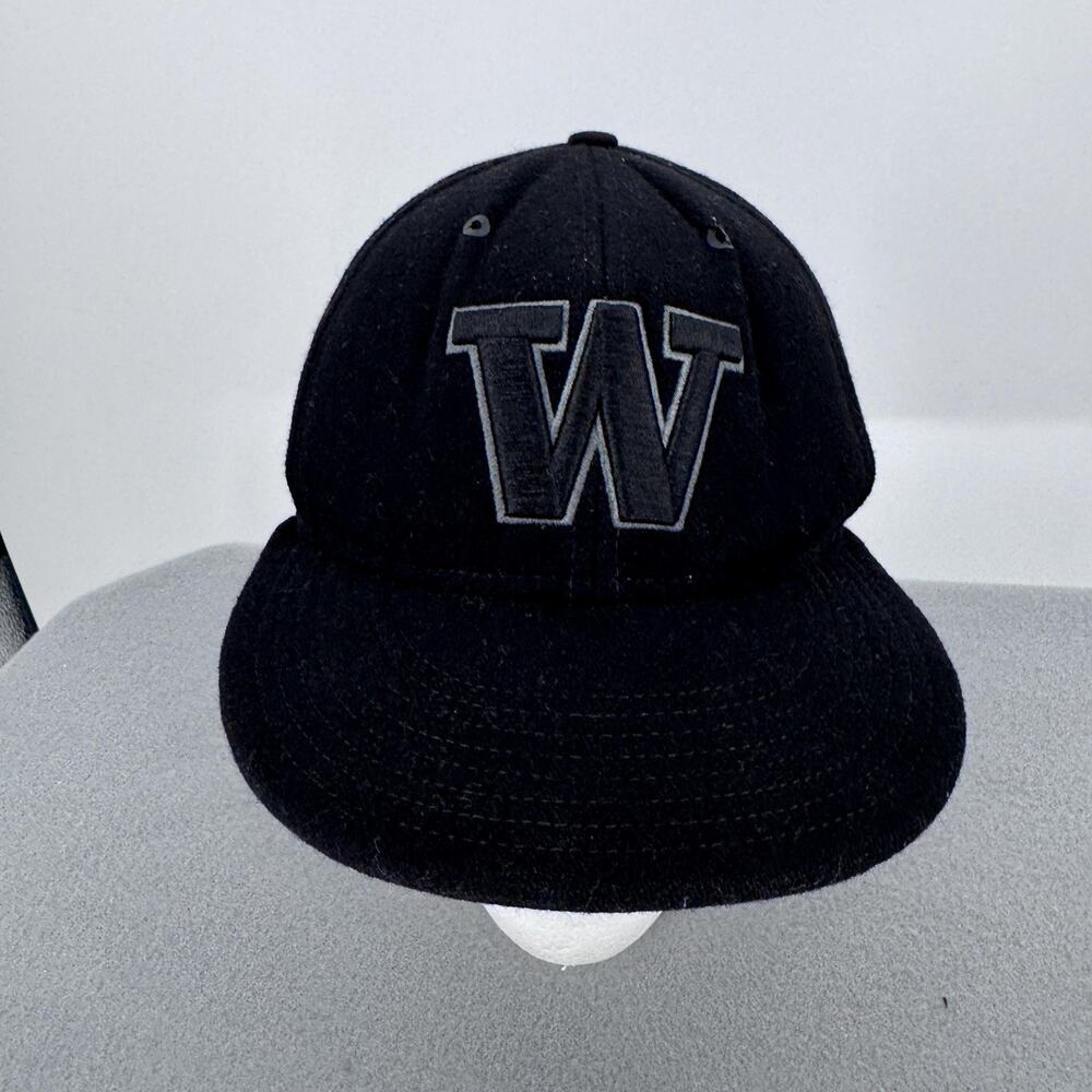 Washington Huskies Hat Cap Snap Back Mens One Size Black NCAA Football Nike True